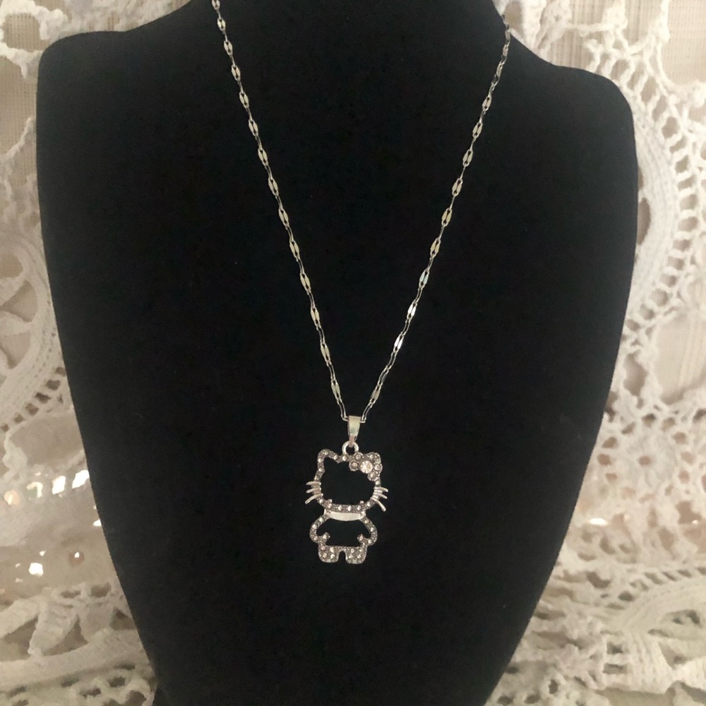 NWT Silver Crystal Hello Kitty Pendant Necklace